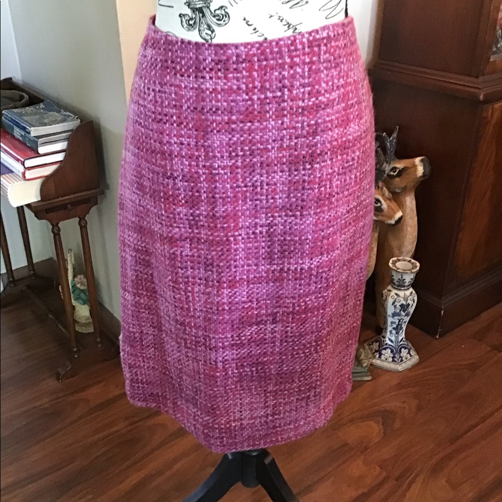 Pink tweed skirt